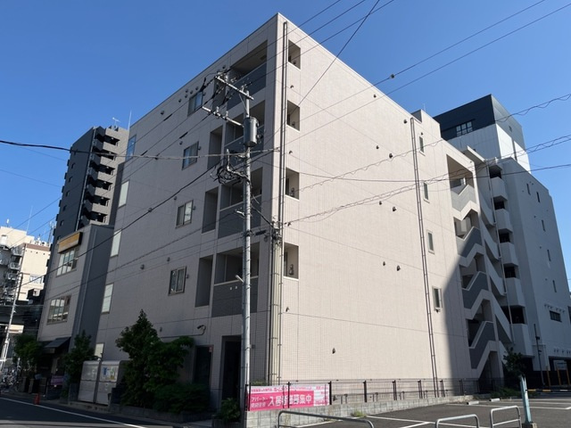 エミネンスおおたかの森のエントランス