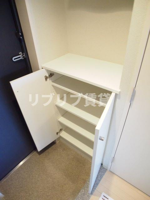 パークアクシス千葉の玄関