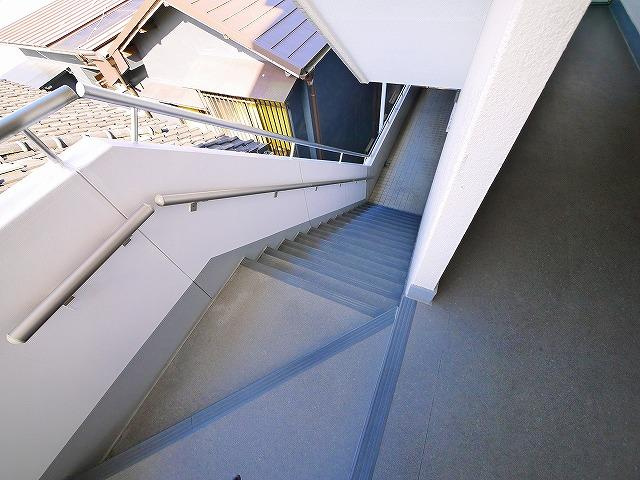田村マンション（元町１丁目）のその他共用部分|共用階段です