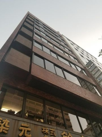 新宿区新宿１丁目の事務所の外観