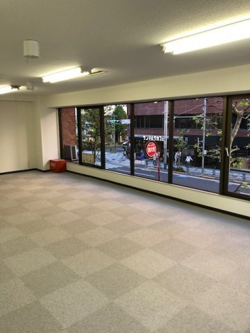 新宿区新宿１丁目の事務所の内装