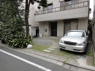 【駐車場】