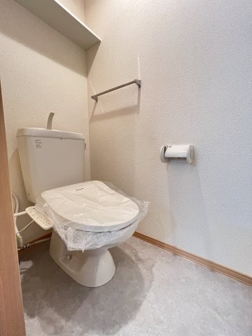 アヴァンス翼のトイレ|温水洗浄暖房便座付き