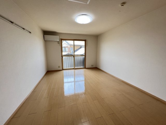 アヴァンス翼の玄関