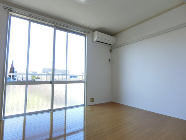 フレグランスレイC　の居間・リビング