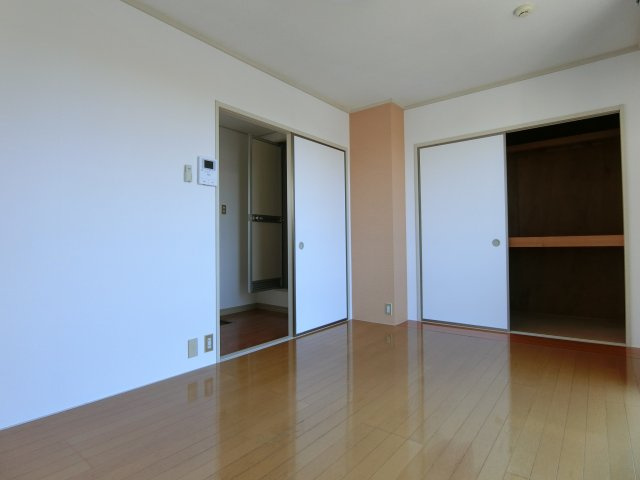 フレグランスレイC　の居間・リビング