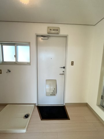 フレグランスレイC　の玄関