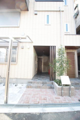 【エントランス】 | Casa Pino Bug | エントランス