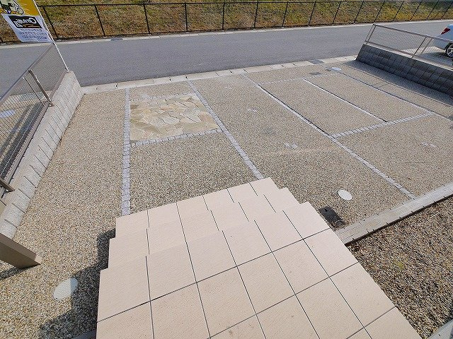 奈良市押熊町戸建（211-46）のエントランス