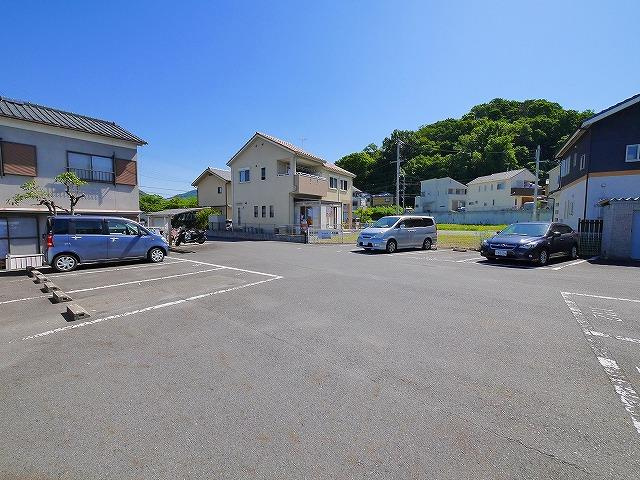 シェルゼファーの駐車場|駐車場があります