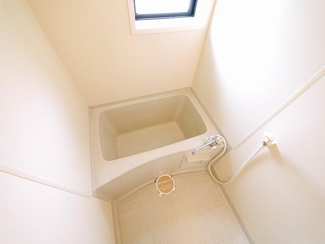 シェルゼファーの浴室|コンパクトで使いやすいお風呂です