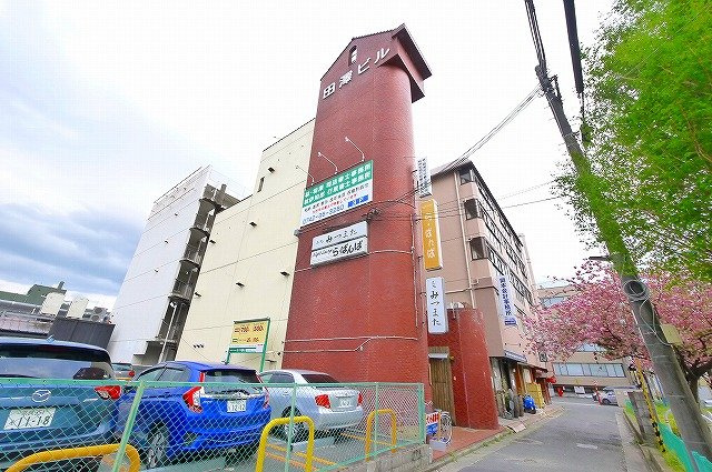 田澤ビルの外観