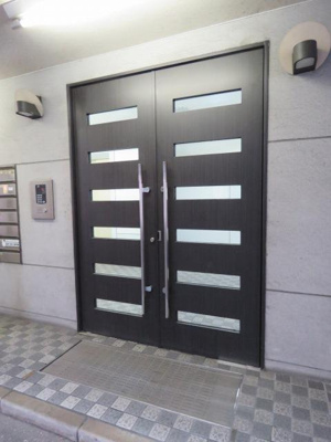 【エントランス】 | アーバンビラ大名 | エントランスです