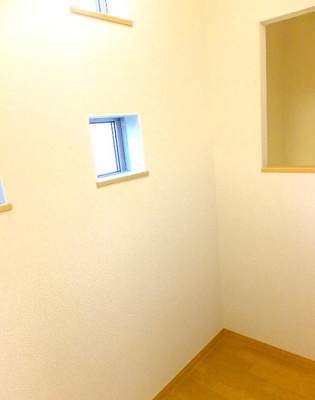 【収納】 | プラム | 階段横、収納スペース有り（2Fのみ）