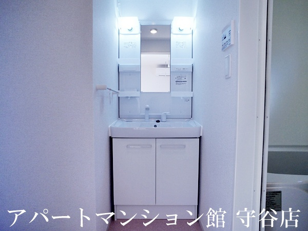 クローバーの洗面所