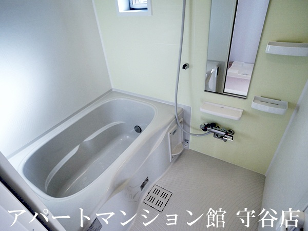 クローバーの浴室