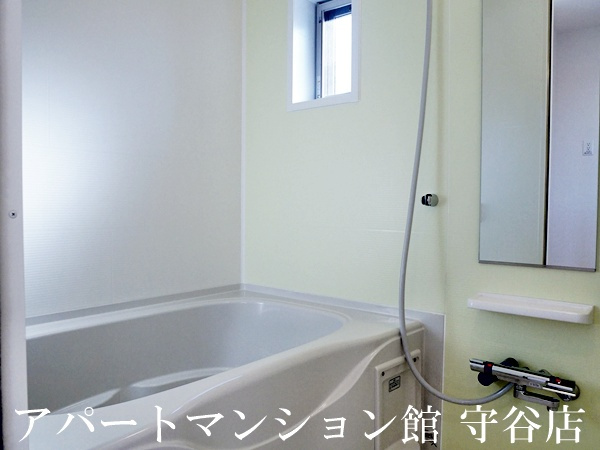 クローバーの浴室