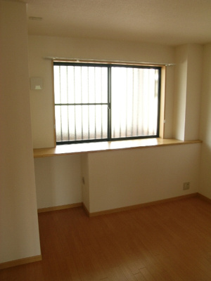 【洋室】 | ロイヤルヒル岩松Ⅱ