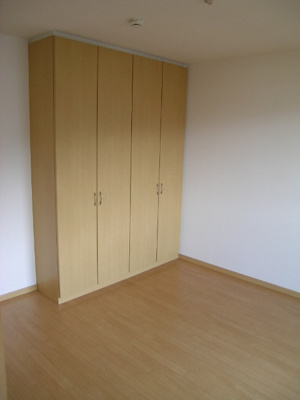 【洋室】 | ロイヤルヒル岩松Ⅱ