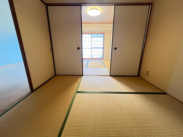 エレガントライフマンションの和室