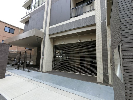 【エントランス】駐車場