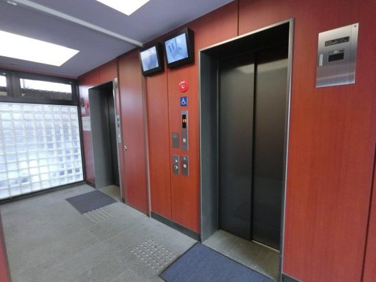【エントランス】エレベーター