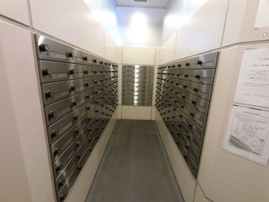 【エントランス】メールボックス