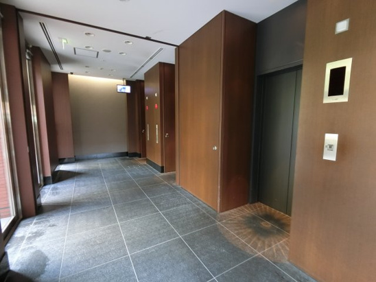 【エントランス】エレベーター