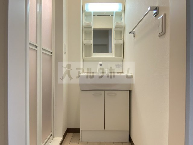 ラ・フォーレ久宝園の独立洗面台|ラ・フォーレ久宝園　シャンドレ