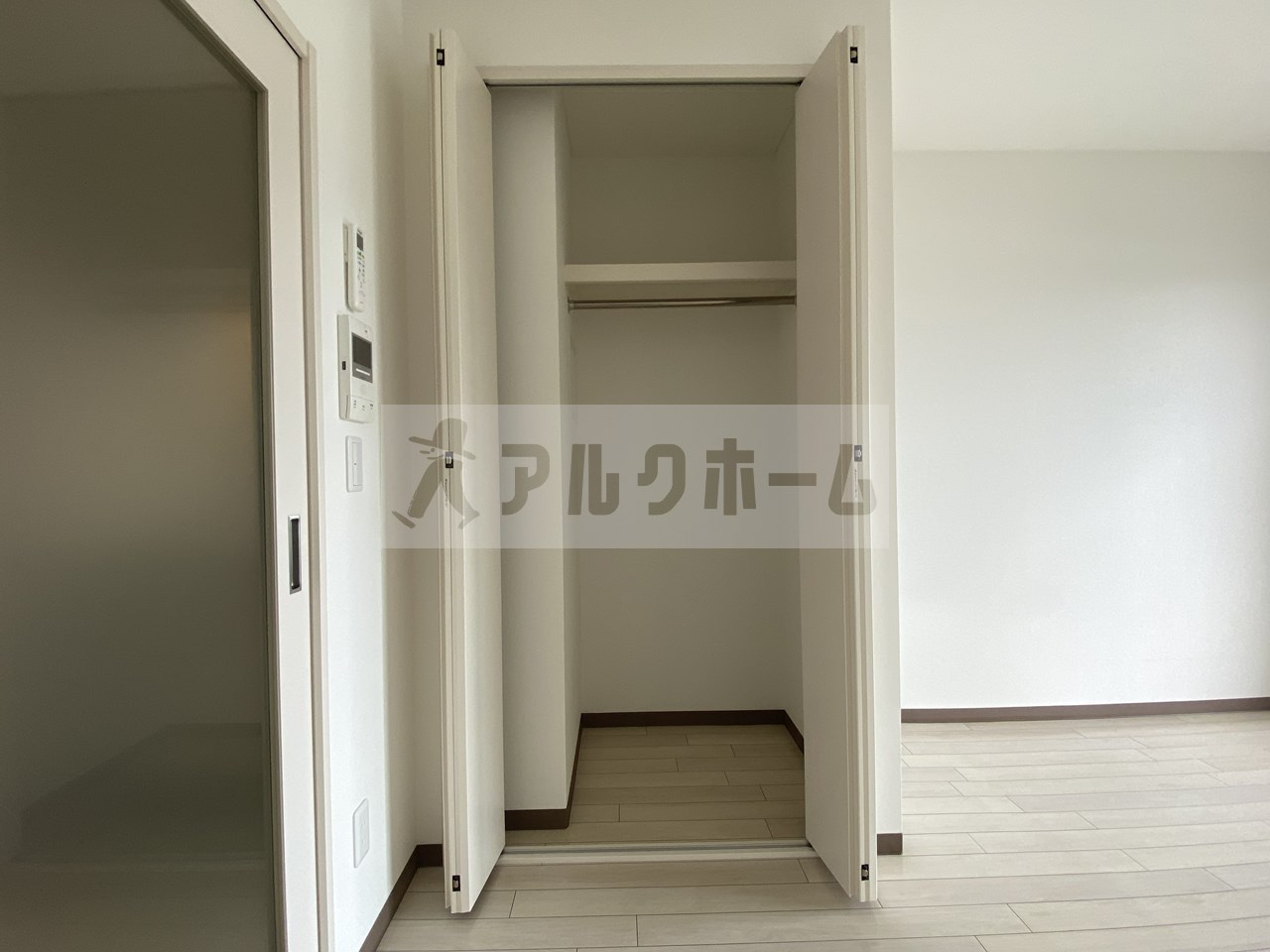 ラ・フォーレ久宝園の収納|ラ・フォーレ久宝　クローゼット