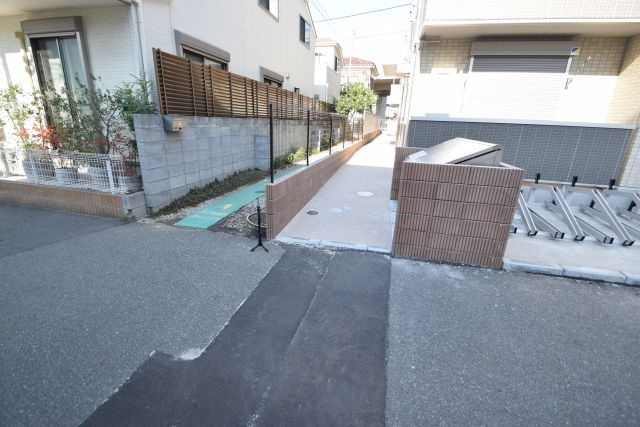 ライフステーション船橋のエントランス|落ち着いたエントランスです