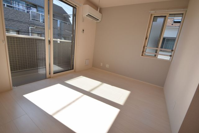 ライフステーション船橋の居間・リビング|ゆったりとした洋室です