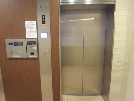 【エントランス】エレベーター