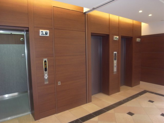 【エントランス】エレベーター