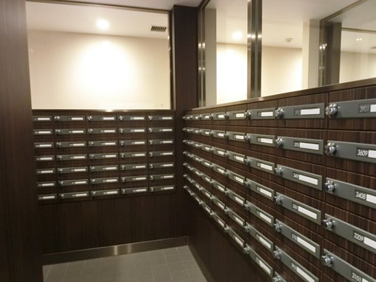 【エントランス】メールボックス