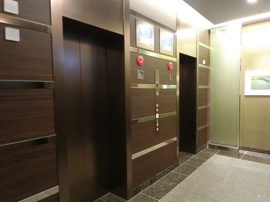 【エントランス】エレベーター