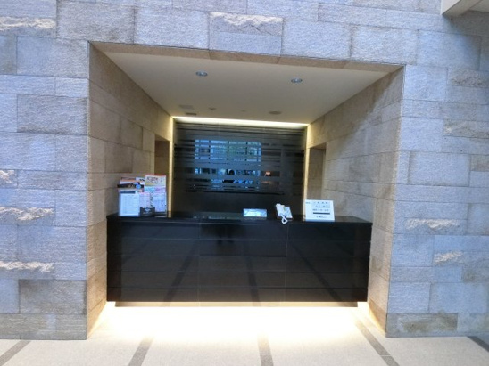 【エントランス】コンシェルジュカウンター