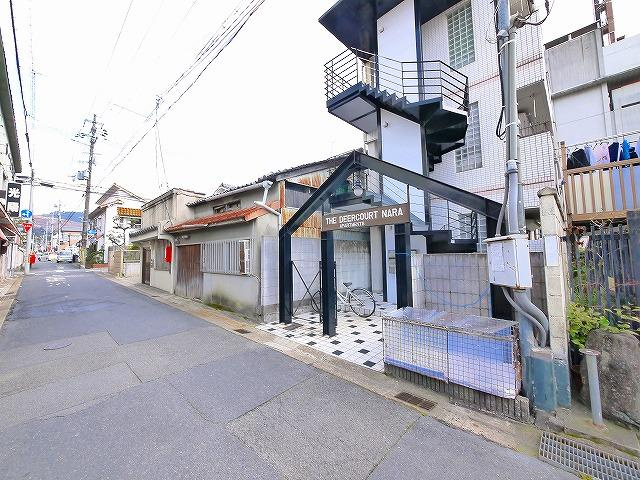 ディアコート奈良（南半田西町）のエントランス|ゆとりのあるエントランスです