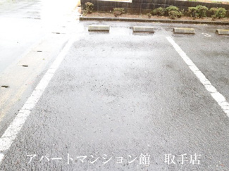 【駐車場】