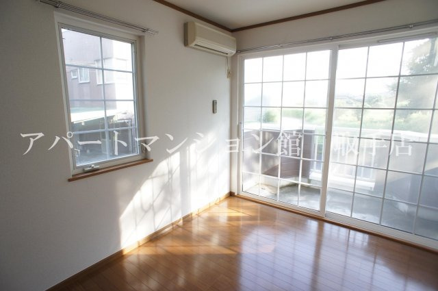 シティハイムやまとの居間・リビング