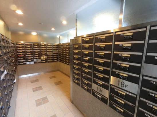 【エントランス】メールボックス