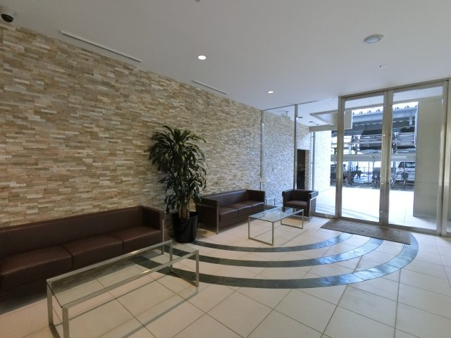 【エントランス】