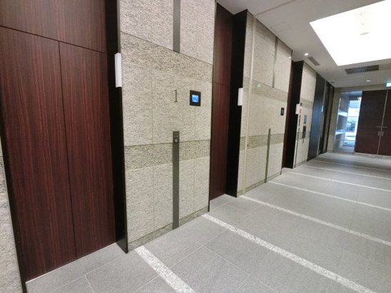 【エントランス】エレベーター