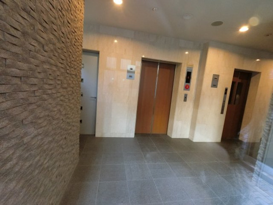 【エントランス】エレベーター