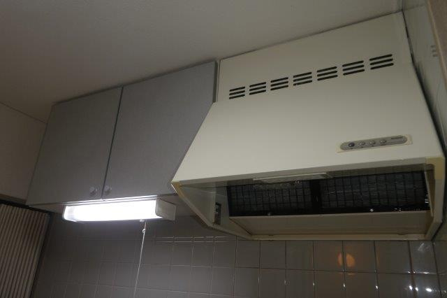 エスポワール老松のキッチン|キッチン上収納