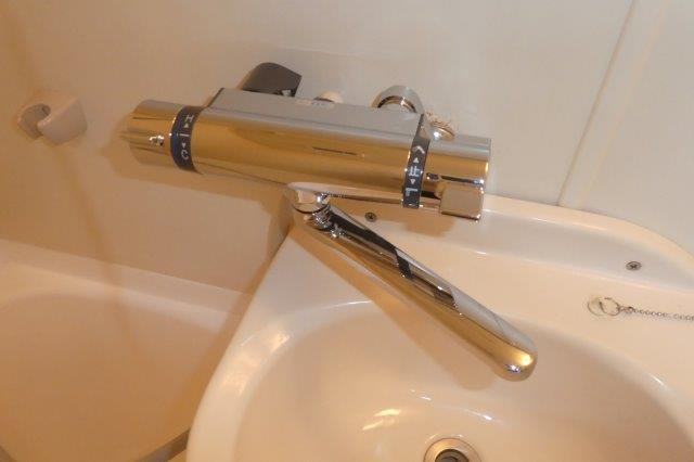 エスポワール老松の浴室|サーモスタッド付き水栓
