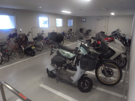 【エントランス】自転車・バイク置き場