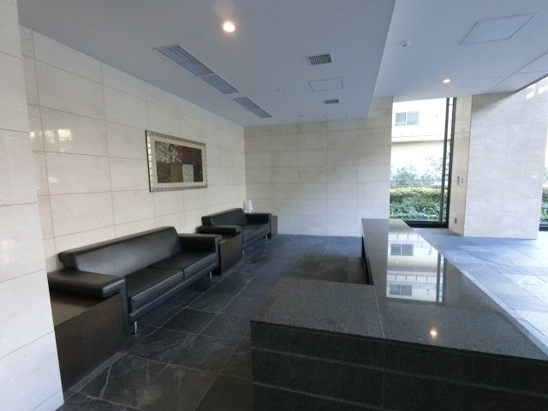 【エントランス】