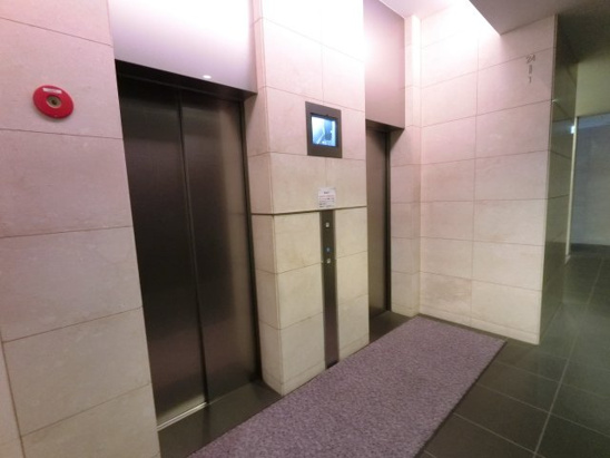 【エントランス】エレベーター