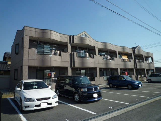倉敷市八王寺町のアパートの外観